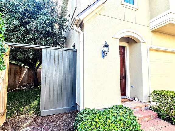 3rd image of 2203 Hilshire Terrace Ct