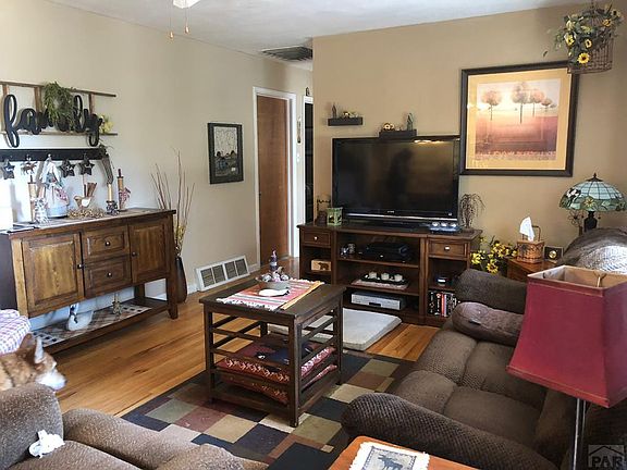 2nd image of 1817 Lynwood Ln