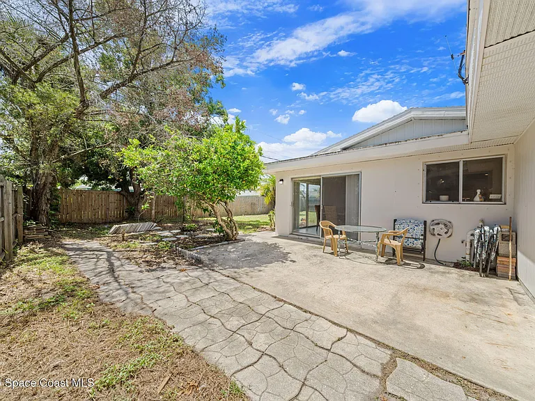 2050 Port Malabar Blvd NE — Photo 20