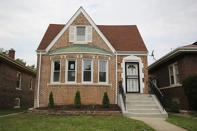 11314 S Lowe Ave photo 1