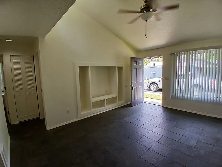 1700 NE Wells Acres Rd #22 — Photo 9