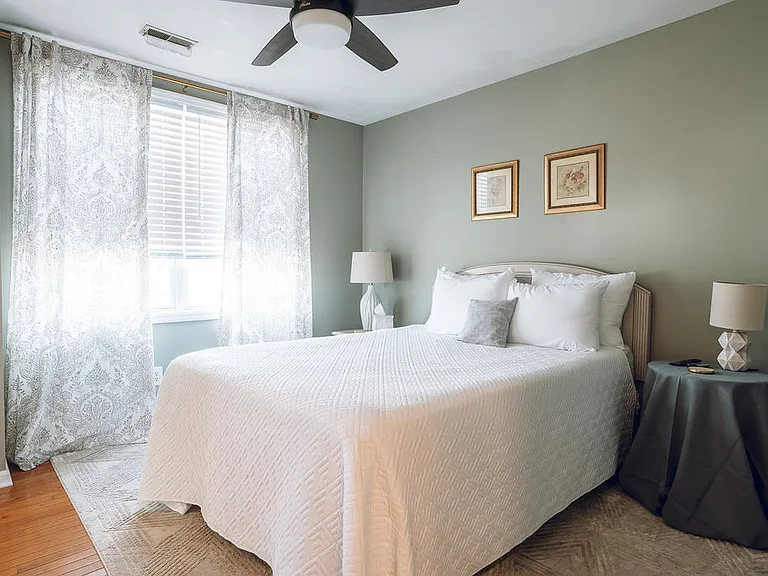 Queen bedroom with ensuite full bathroom
