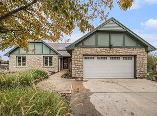 17688 157th Ter, Basehor, KS 66007