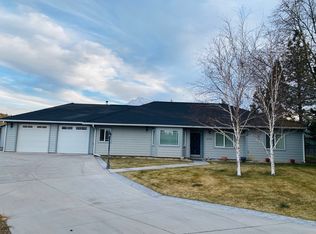 16726 Middlecoff Ct, Weed, CA 96094