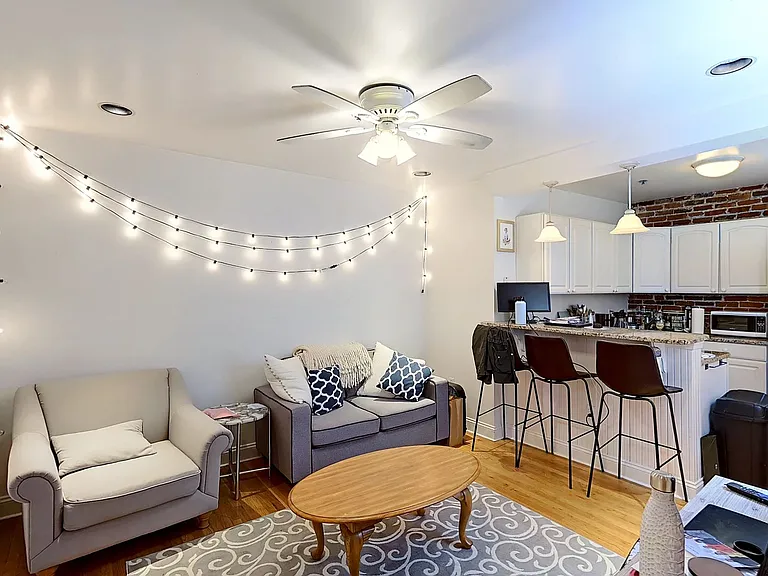 100 Prince St #21 — Photo 2