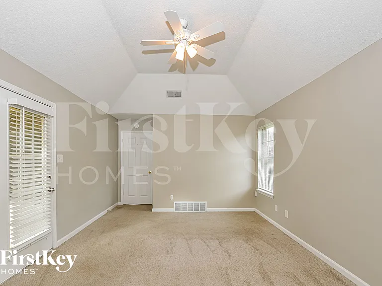 1523 Beringer Dr — Photo 13