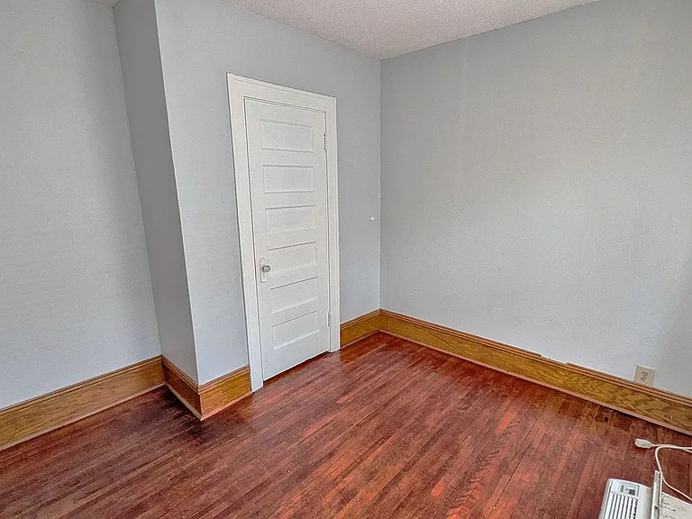 1812 Golden Valley Rd — Photo 8