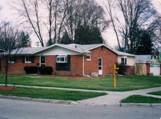 22244 N Brandon St, Farmington, MI 48336