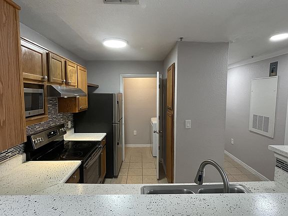 2nd image of 3702 Palm Desert Ln #5435-5435-