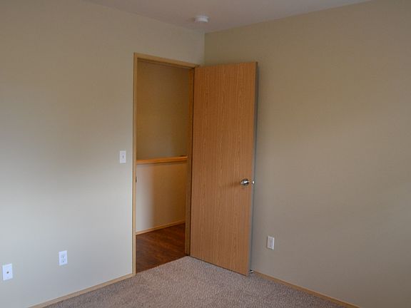 5th image of 1417 177th St E