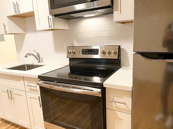 4th image of 1345 Clement St #18