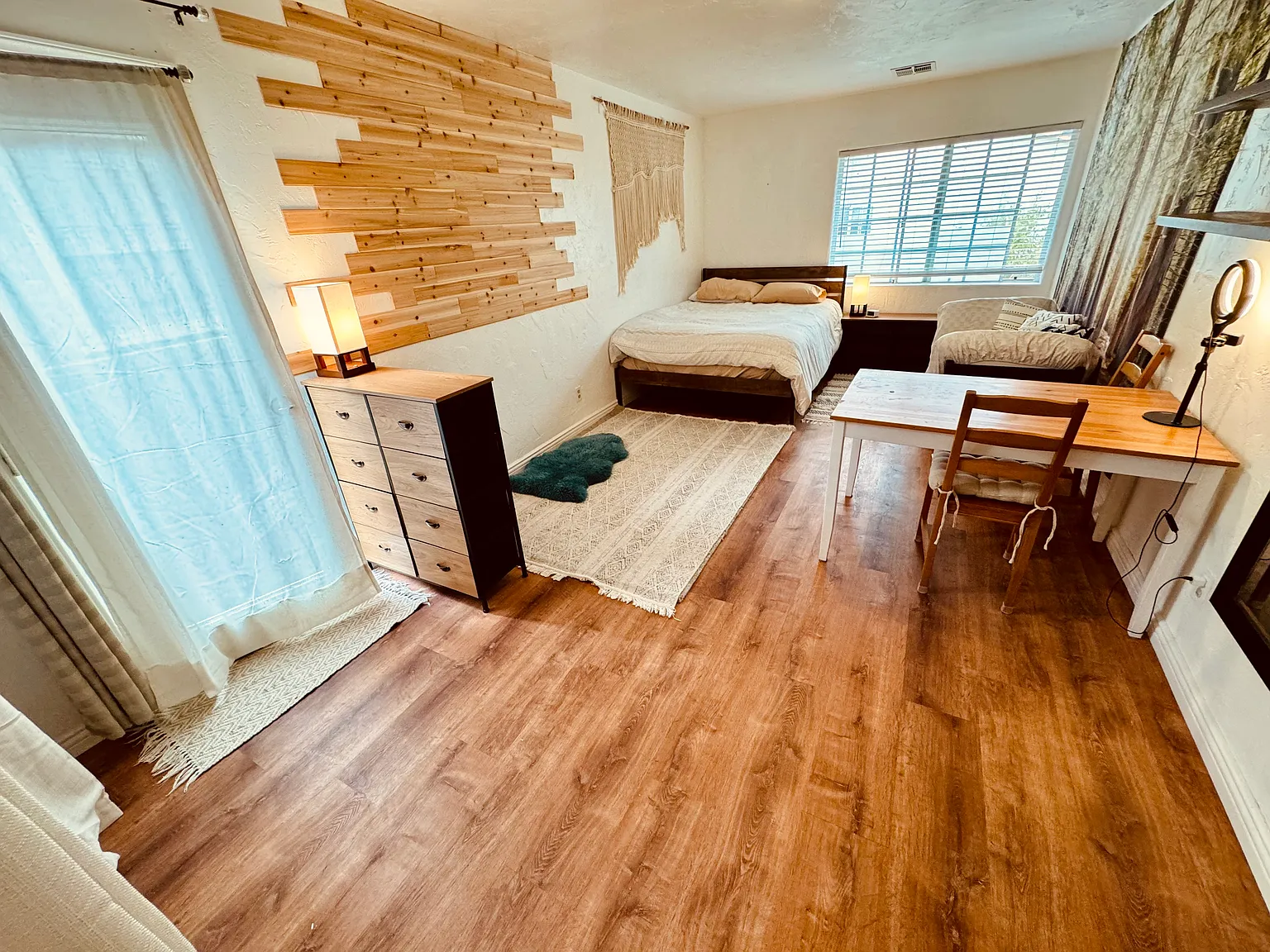 Studio, 300 sqft, $2,000 — Photo 2