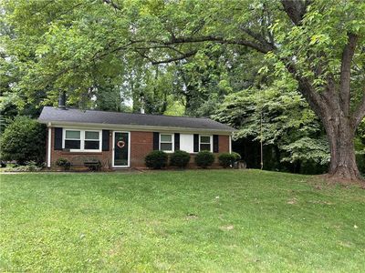 307 Pin Oak Dr, King, NC, 27021