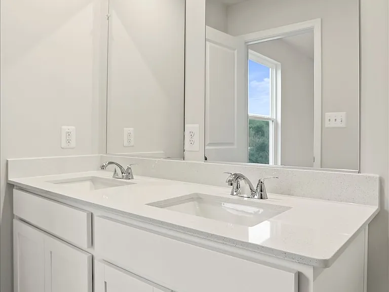 215 Olympus Rd — Photo 18
