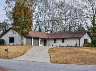300 Alpine Dr, Roswell, GA 30075