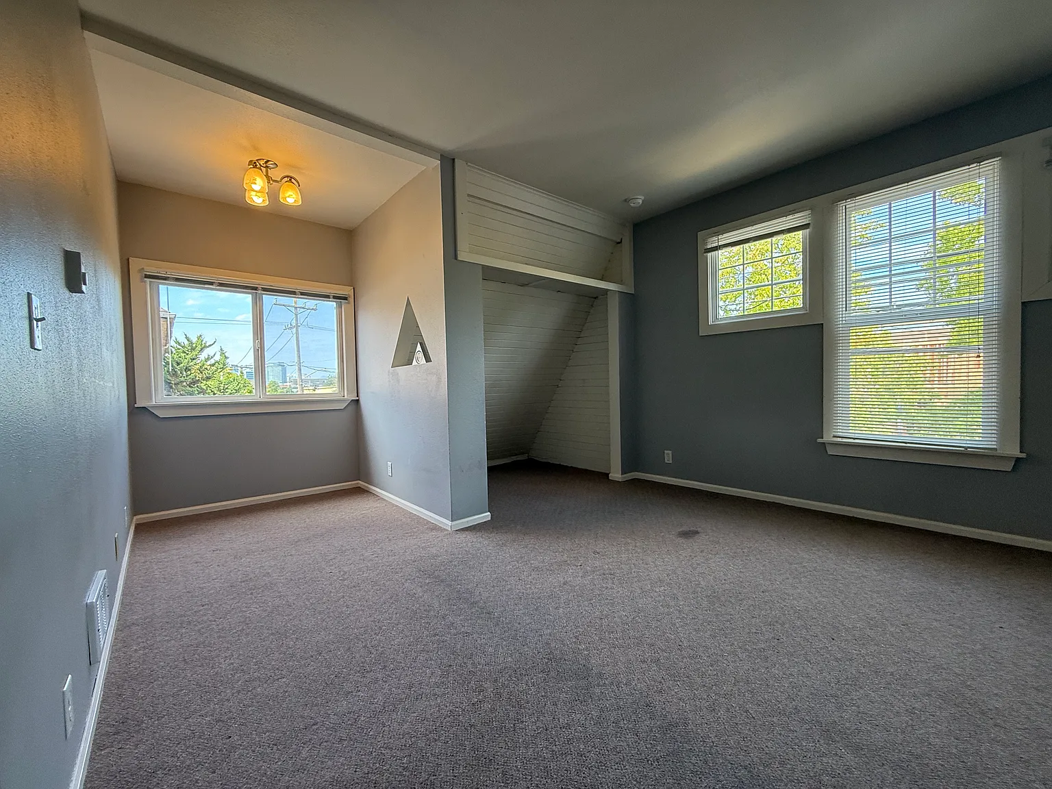 2 bed, 775 sqft, $2,600 — Photo 1