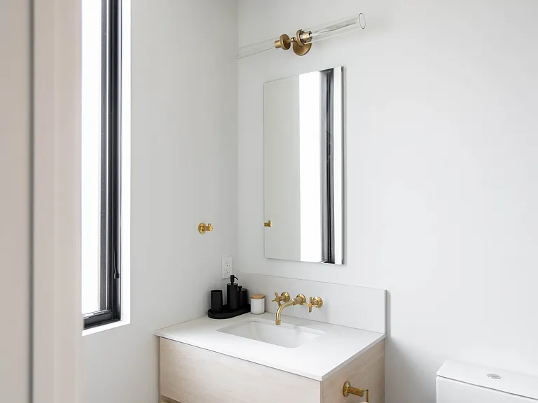 61 Peconic Ave — Photo 14