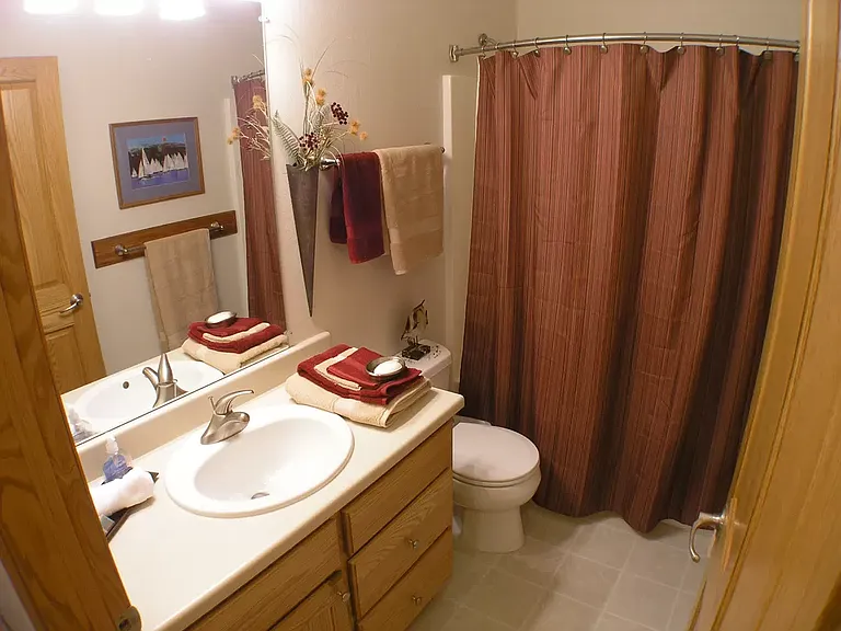 213 S Okoboji Grove Rd #D101 — Photo 8