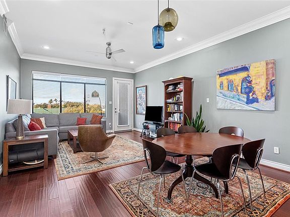5th image of 510 Lovett Blvd APT 402