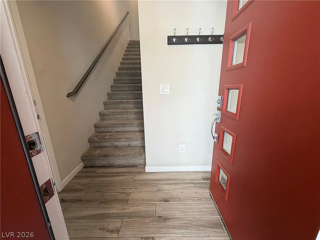 3 bed, 2.5 bath, 1851 sqft, $2,920 — Photo 3