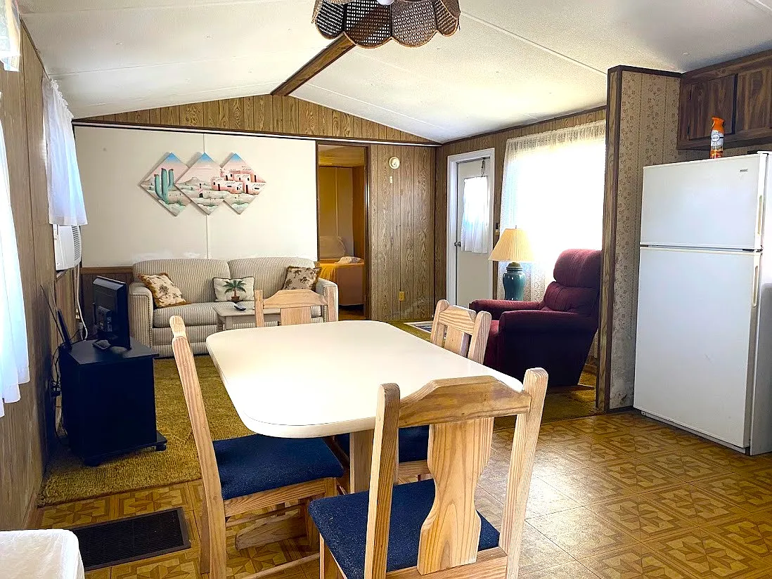 2 bed, 1.5 bath, 800 sqft, $1,950 — Photo 2