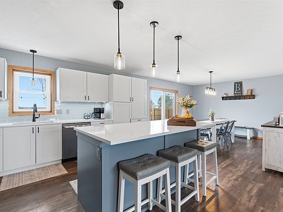 5th image of 500 Veverka Dr