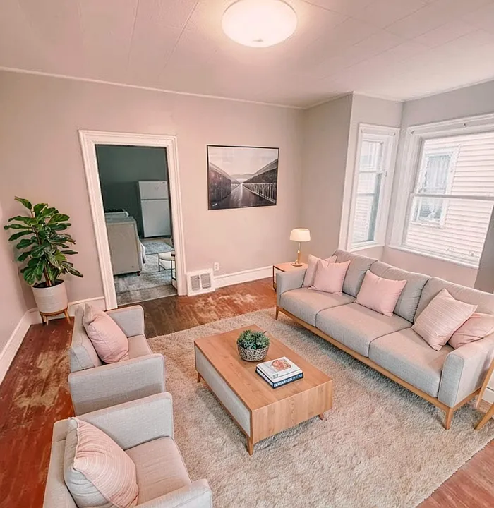 950 Davis Ave NW #1