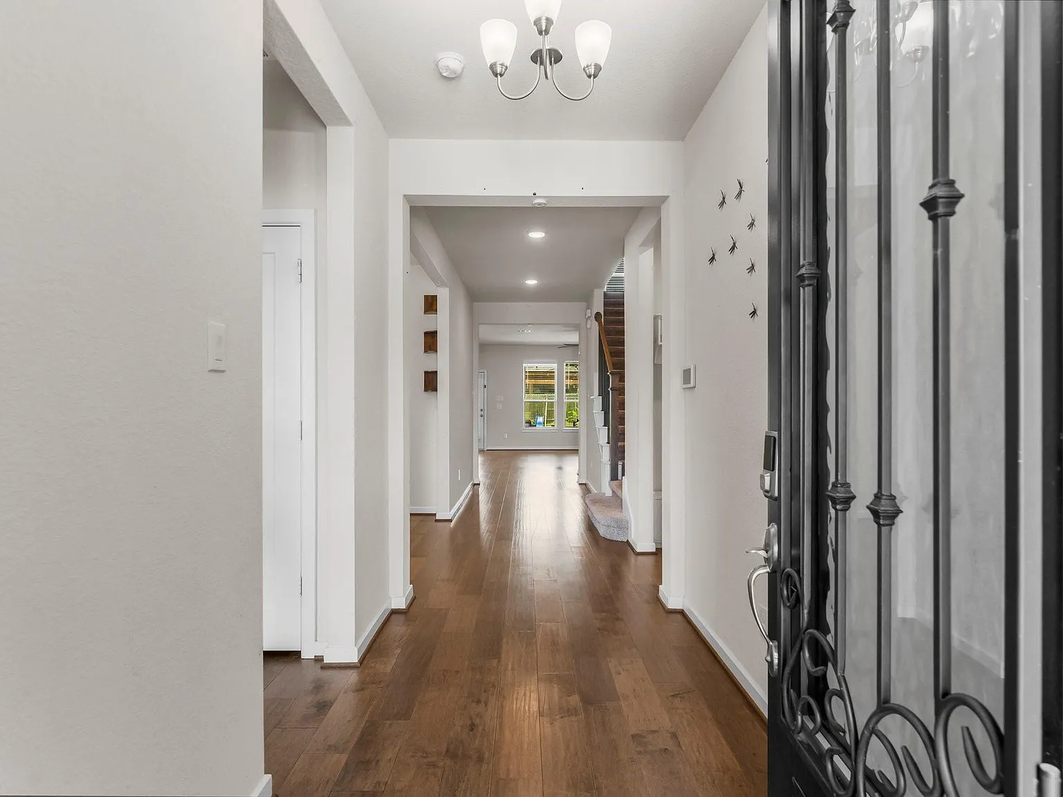 4 bed, 3.0 bath, 3406 sqft, $3,700 — Photo 3
