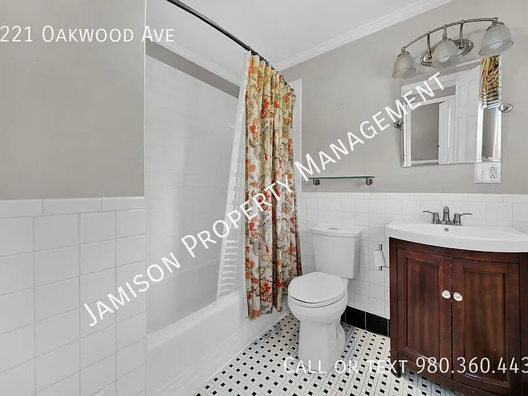 1221 Oakwood Ave — Photo 21