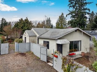 15233 6th Ave NE, Seattle, WA 98155