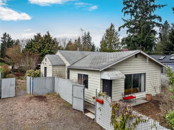 15233 6th Avenue NE, Shoreline, WA 98155