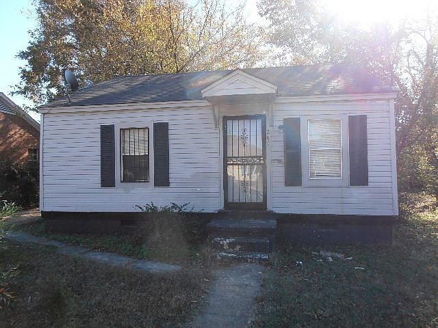 1st image of 287 W Essex Ave