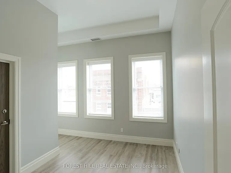 32 Water St N #201 — Photo 13