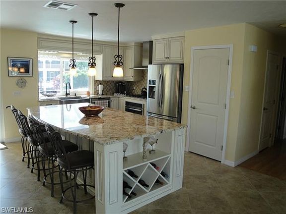 2nd image of 1521 Buccaneer Ct