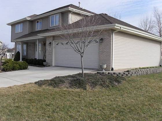 1st image of 310 E Bethel Dr