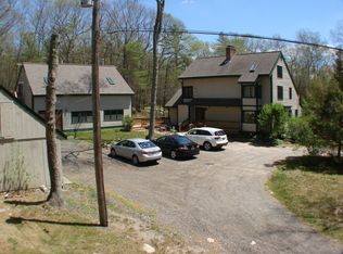 400 Carpenter Rd, Scituate, RI 02831