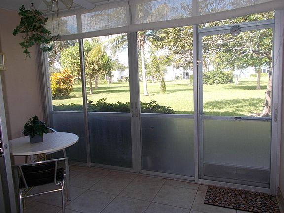 5th image of 2620 SW 22nd Ave APT 1003