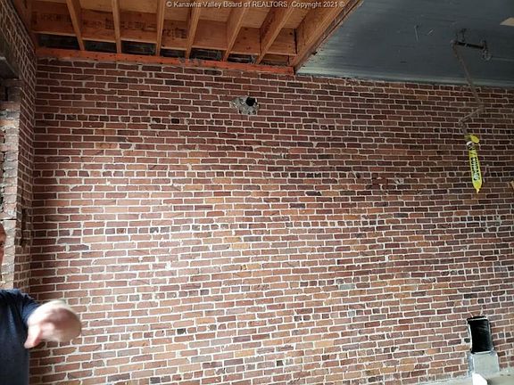 4th image of 814 Virginia St E #13