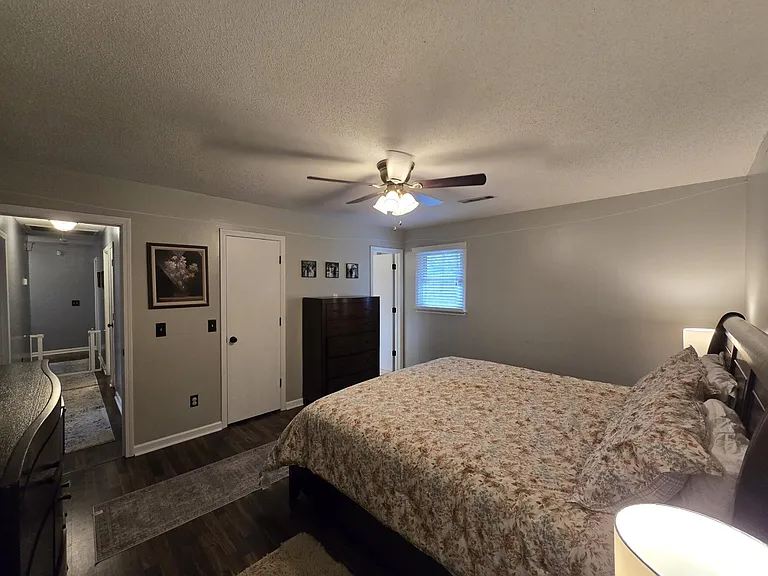 637 Sierra St — Photo 26