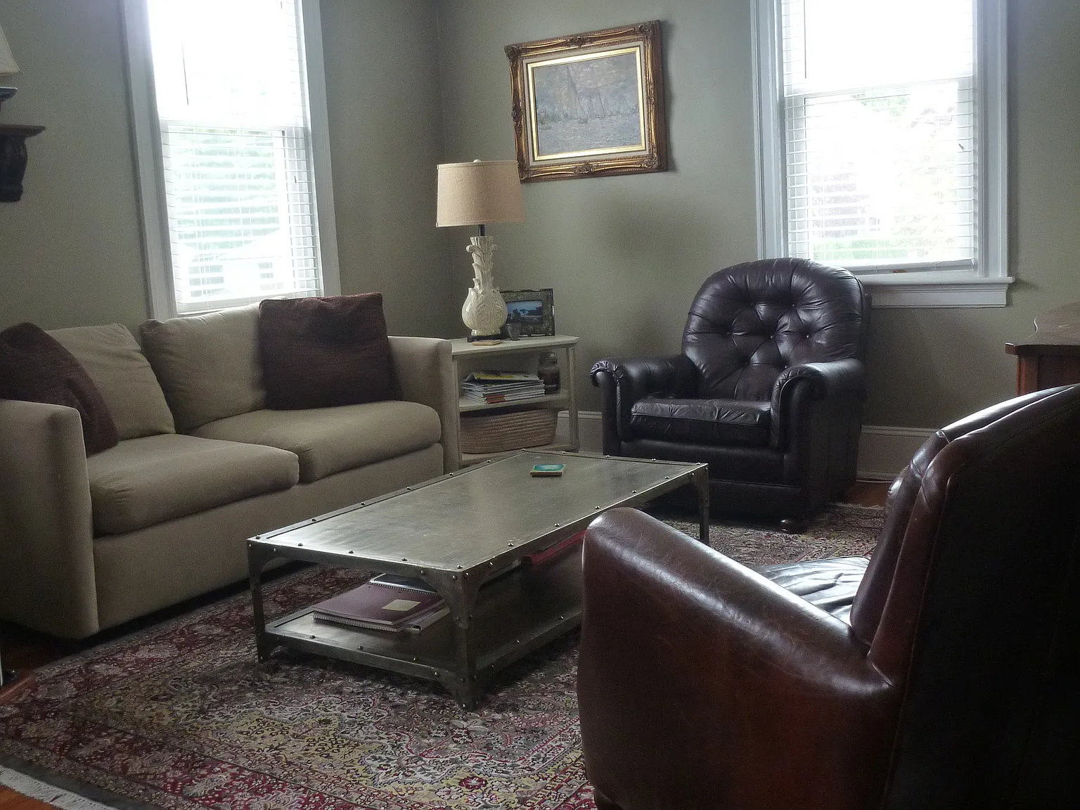 3 bed, 1.5 bath, 1469 sqft, $3,200 — Photo 3