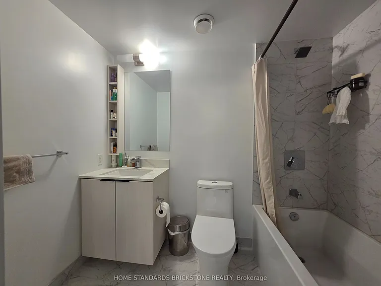 82 Dalhousie St #1705 — Photo 13