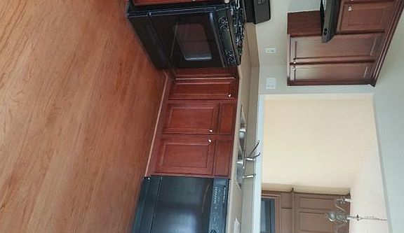 3rd image of 222 Balaban Cir