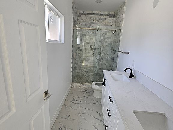 3rd image of 10206 Larson Ave