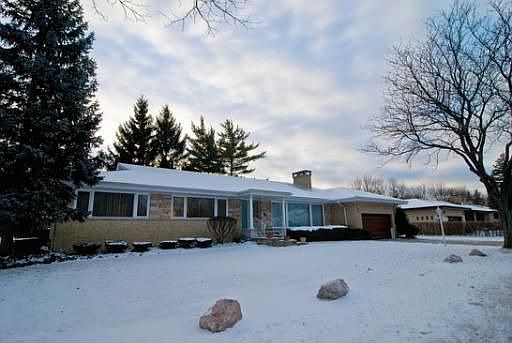 1st image of 6568 N Sauganash Ave