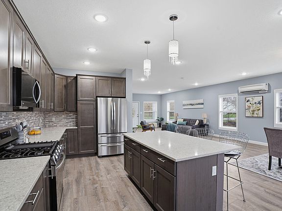 2nd image of 6628 Sawgrass Dr SE