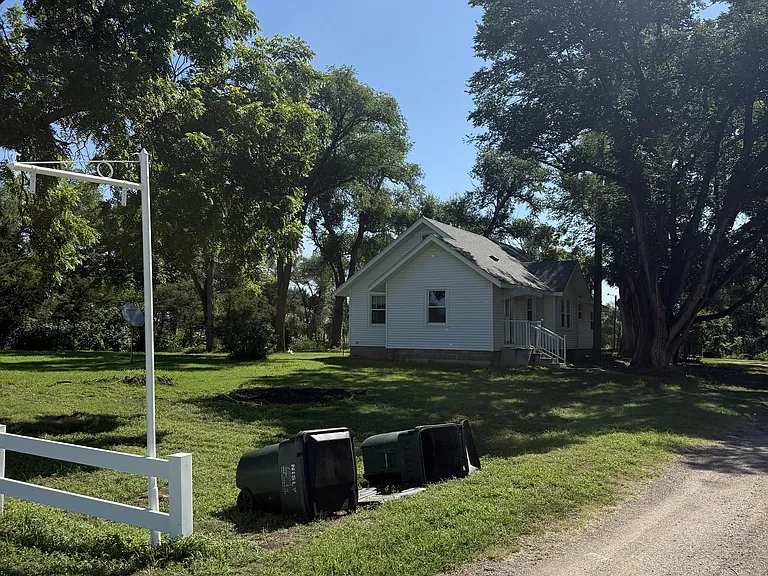 8908 NE East Lake Rd — Photo 10
