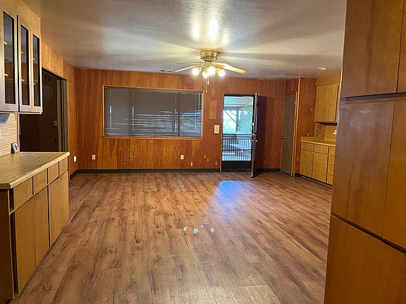 3rd image of 13229 Angrave Rd