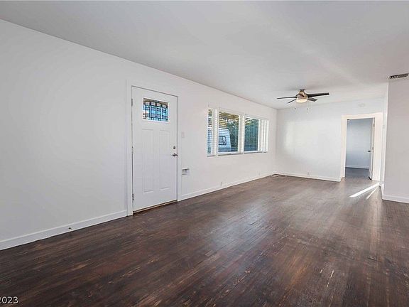 3rd image of 221 N Maryland Pkwy #223
