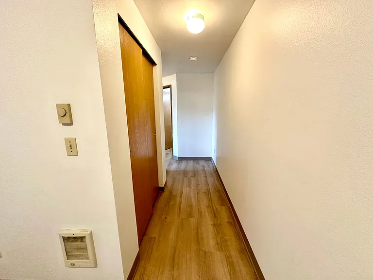 904 Juniper Ave — Photo 12