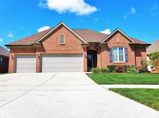 43605 Harlequin Ln, Clinton Township, MI 48038